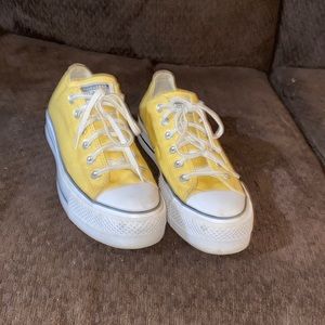 Yellow platform converse